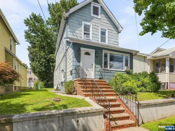 510 9th Street, Carlstadt, NJ 07072