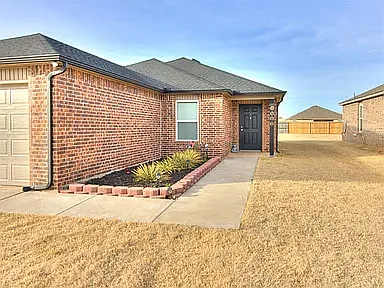3 bed, 1317 sqft, $1,700 — Photo 2