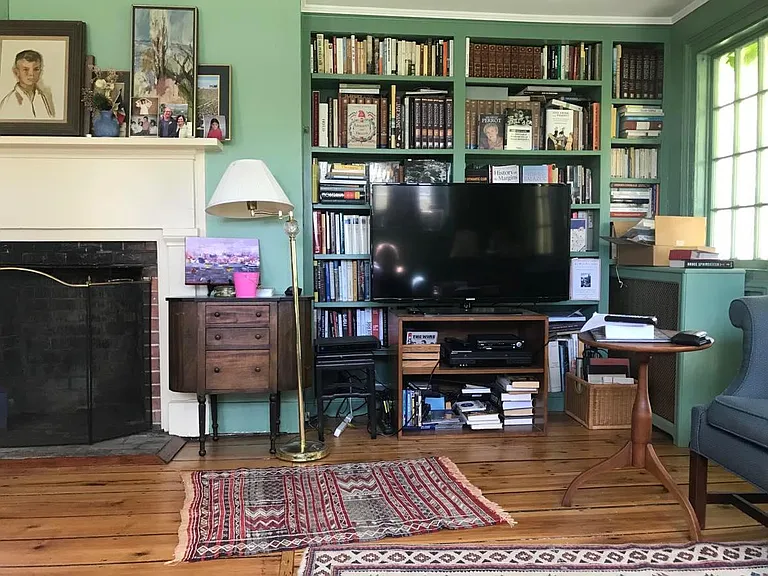 360 Kings Hwy — Photo 6