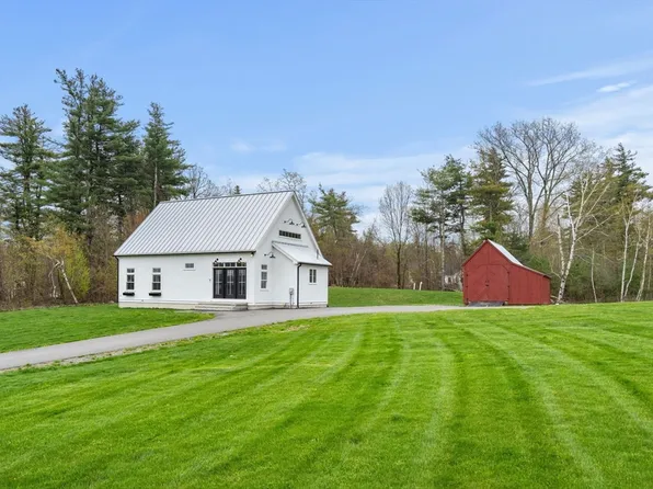 29 Heywood Rd, Ashby, MA 01431