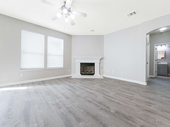4th image of 18604 Dry Pond Dr #T2