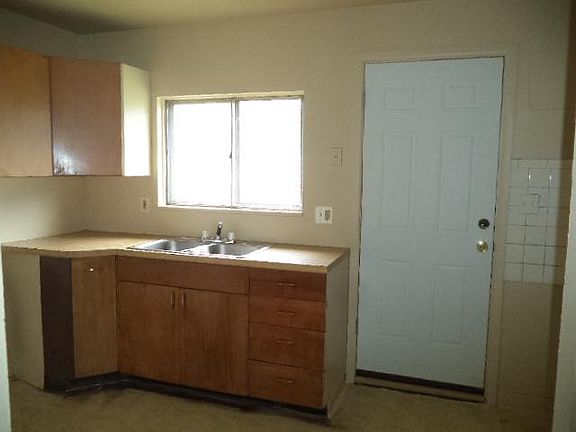 5th image of 3016 1/2 Northgate Ave