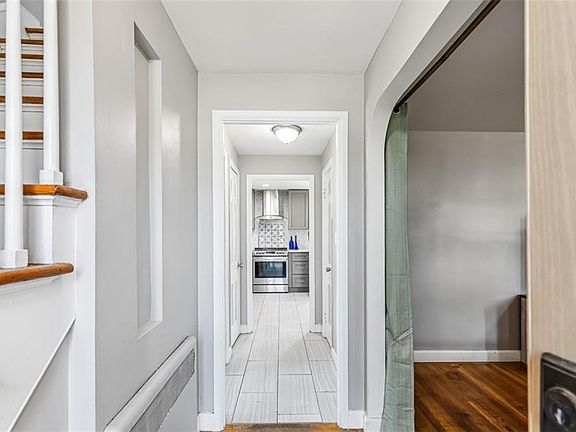4th image of 123 Scarborough Rd