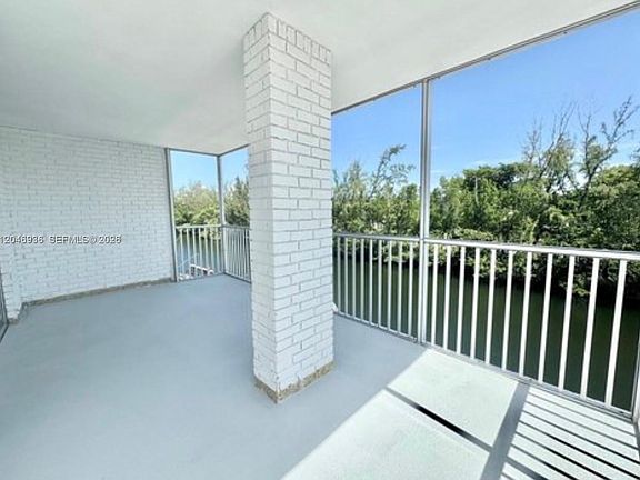 2nd image of 3660 NE 166th St APT 315
