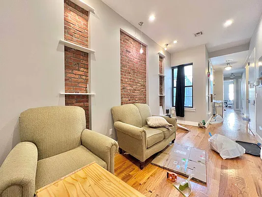 Rented by Doorway NYC, LLC | media 1