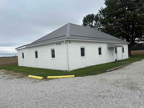 2nd image of 3997 S Warren Rd