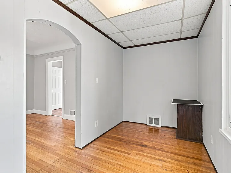 5573 Three Mile Dr — Photo 34