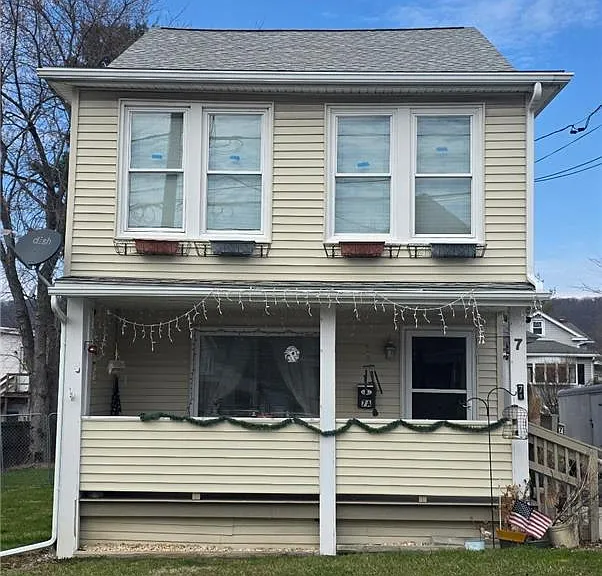 7 E Phillips St — Photo 1