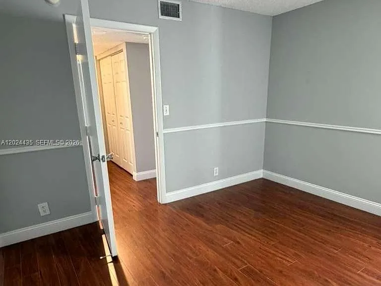 7610 Westwood Dr #122 — Photo 19