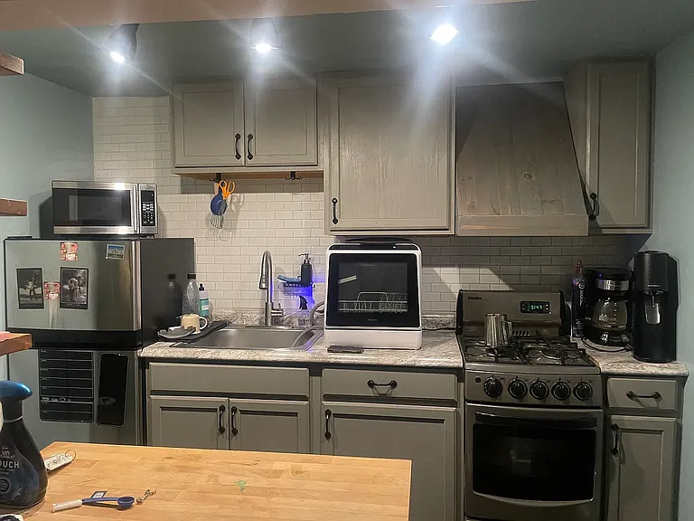 22 Berkeley Pl #1 — Photo 6