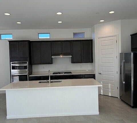 4th image of 8040 S Desert Indigo Dr
