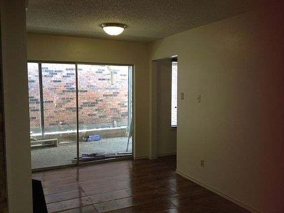 4th image of 2312 Benbrook Dr