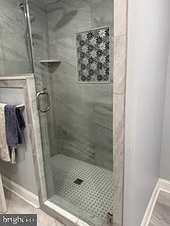 636 Greycliffe Ln — Photo 18