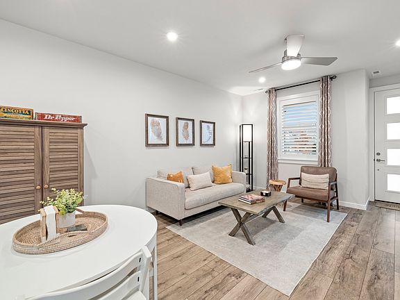 4th image of 7239 SE Chinkapin Dr #1