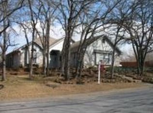 11 Live Oak Ln, Hickory Creek, TX 75065
