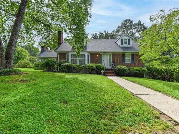 2702 Holly Dr, Greensboro, NC 27408