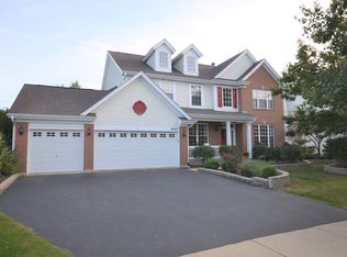 26425 Rustling Birch Way, Plainfield, IL 60585