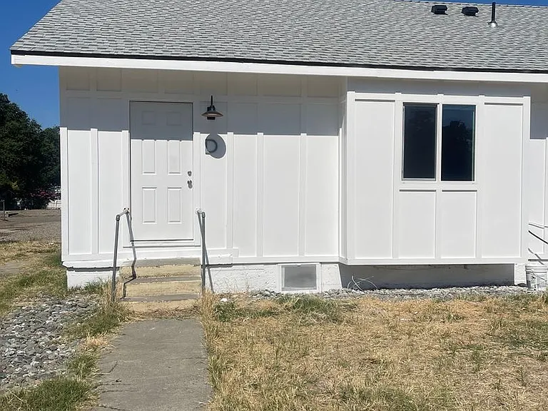 240 White Rd — Photo 26