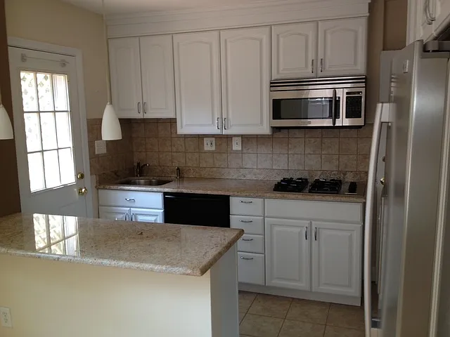 5A E Luray Ave — Photo 3