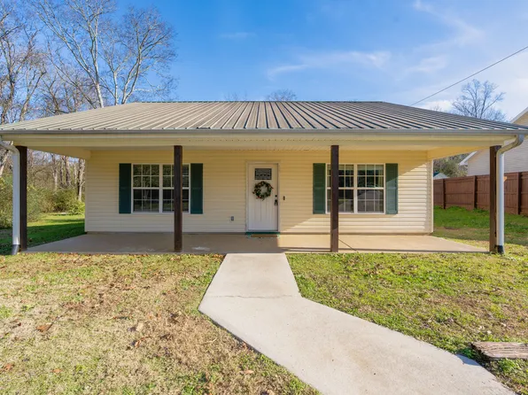 380 Walnut Ave, Trenton, GA 30752