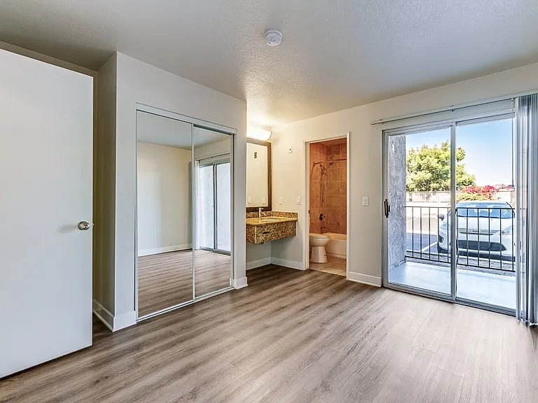 The Presidio Apartments — Photo 21