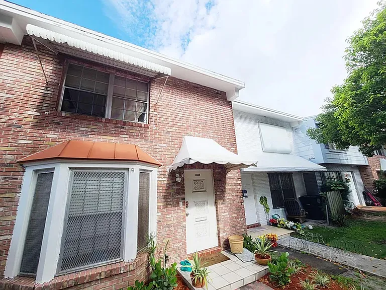 3609 Townhouse Ct — Photo 10