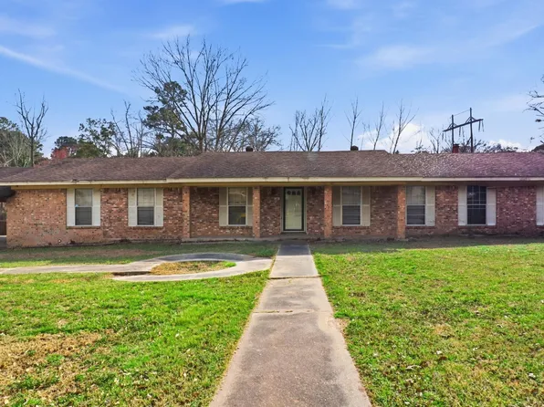 24 Cherrywood Cir, Marshall, TX 75672