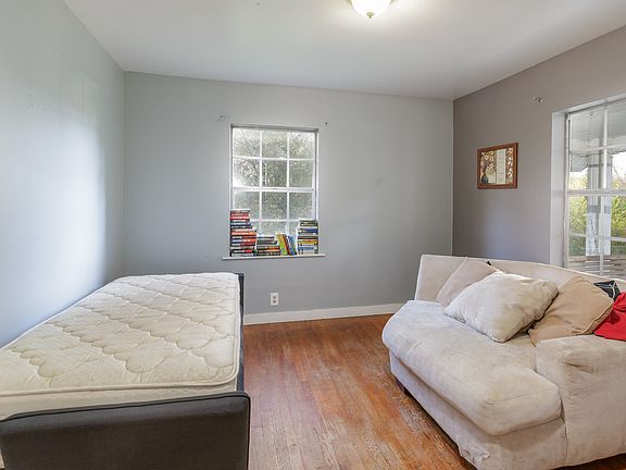4th image of 1636 Marvin Shafer Way