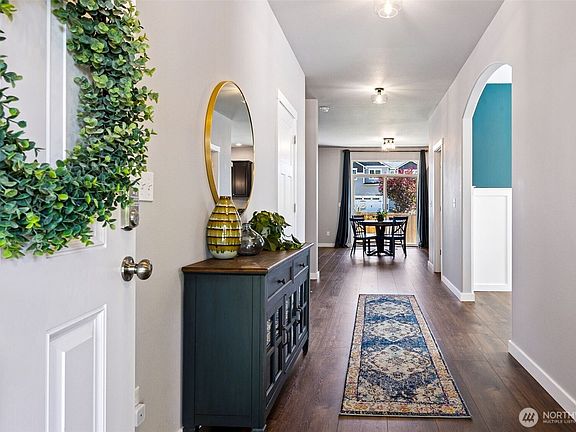 4th image of 15401 Prairie Wind Court SE