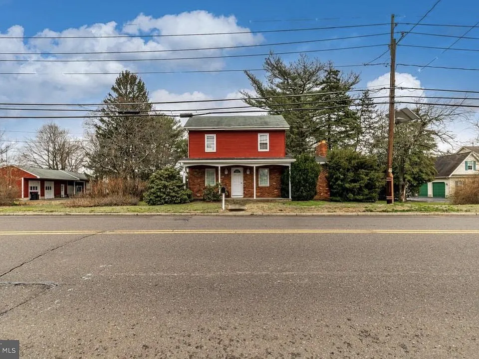 90 Peters Ln