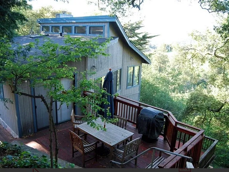 Top level deck