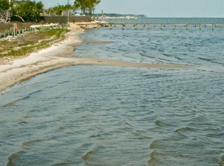 1649 Smugglers Cove Cir, Gulf Breeze, FL 32563