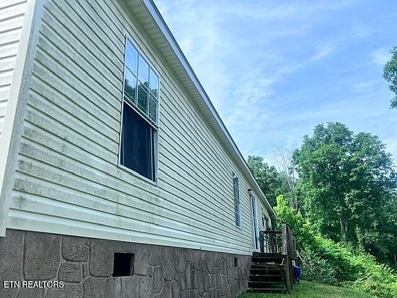 3rd image of 123 Grey Dove Ln