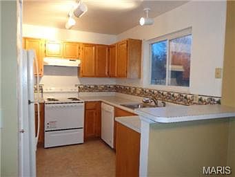 2nd image of 836 Liberty Village Dr