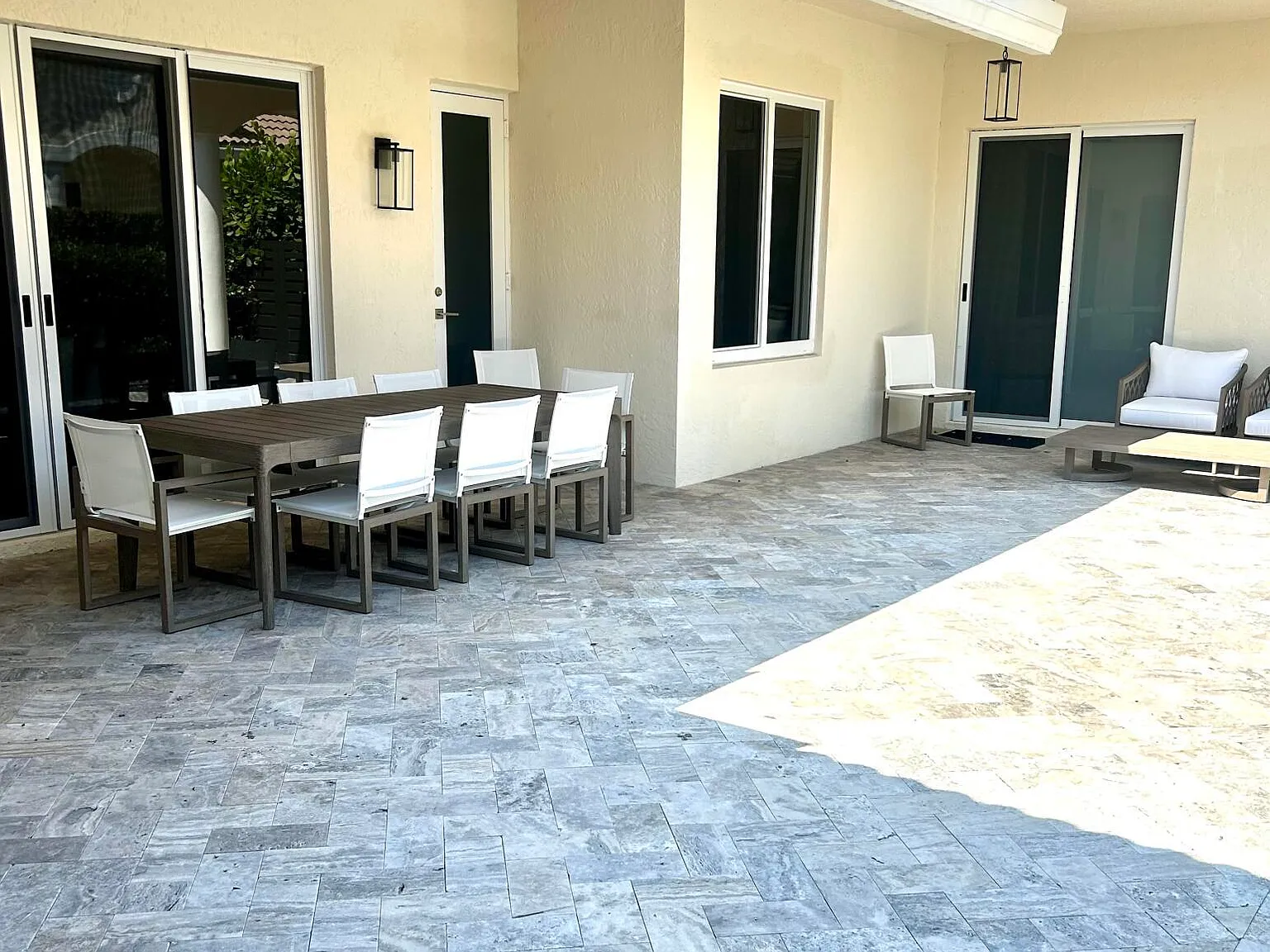 3 bed, 3.0 bath, 1996 sqft, $12,500 — Photo 3