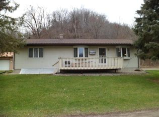 1997 Whitetail Dr, Lansing, IA 52151