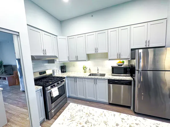 900 Great Lakes Ave #1116, Ottawa, ON K2K 0L4