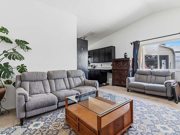 3rd image of 1341 Saddle Ln