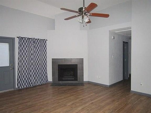 3rd image of 4704 Poppy Dr E