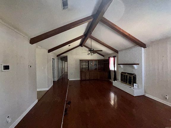 5th image of 1 Danbury Ln