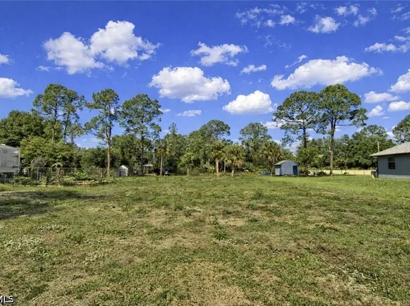 613 Cleveland Ave, Lehigh Acres, FL 33972