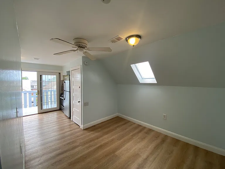 2484 Main St #3 — Photo 5