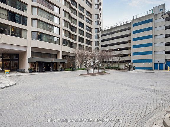 3rd image of 55 Harbour Sq #1418