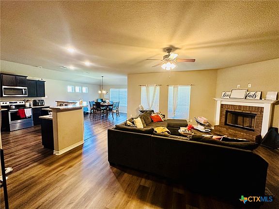 3rd image of 4509 Corinne Dr