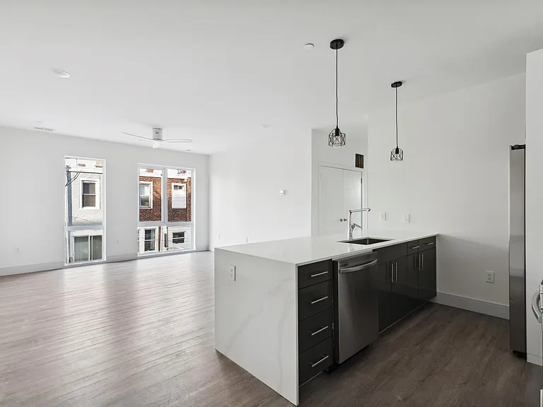 1221 E Fletcher St #212A — Photo 12