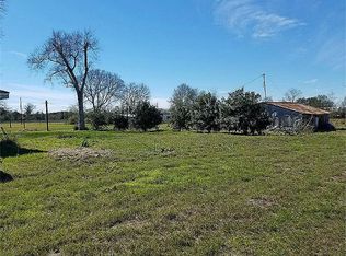 1212 Wayne Dr, Angleton, TX 77515