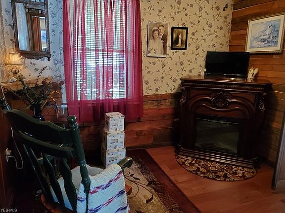 5th image of 1864 S Bayview Dr