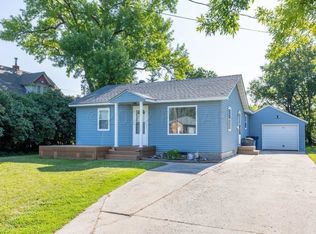 218 15th St N, Moorhead, MN