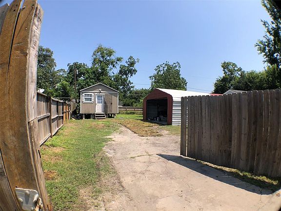 2nd image of 5955 Southseas St