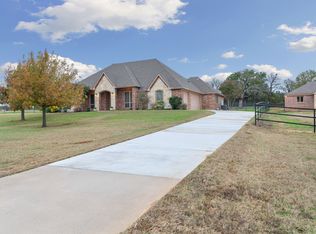 135 N Boyce Ln, Fort Worth, TX 76108